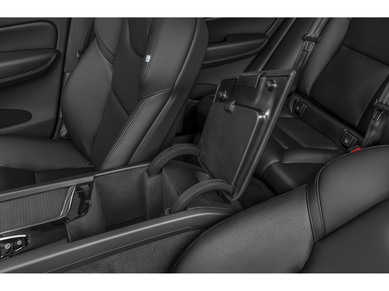 2024 Volvo XC60 Plus Dark Theme
