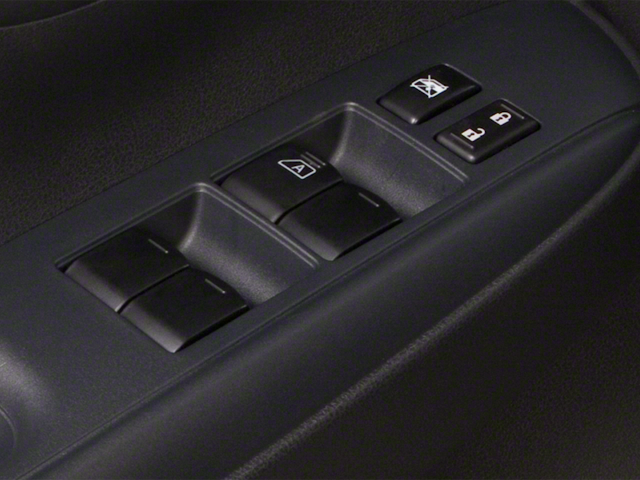 2012 Nissan Versa SV