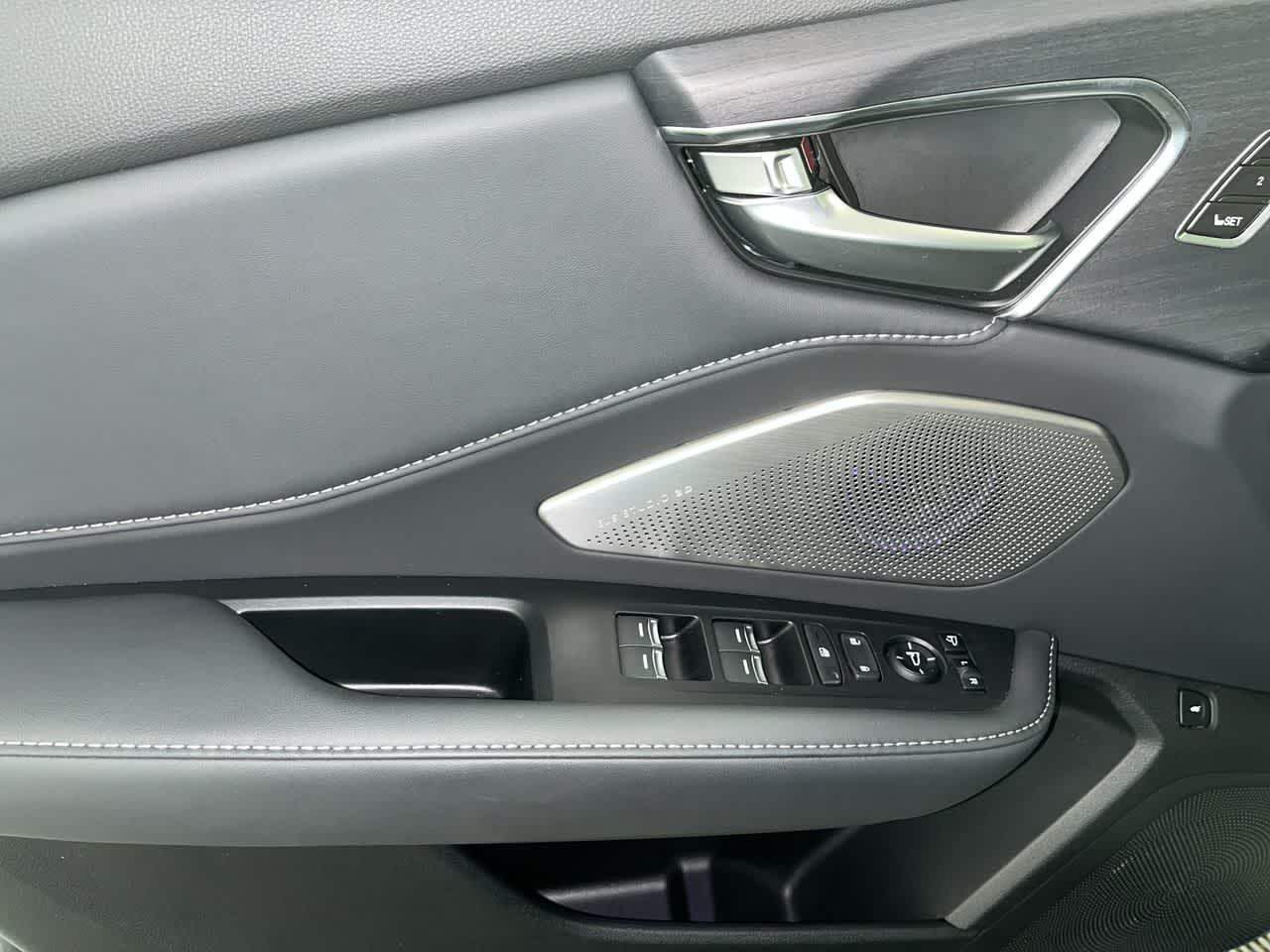 2025 Acura RDX w/Advance Package