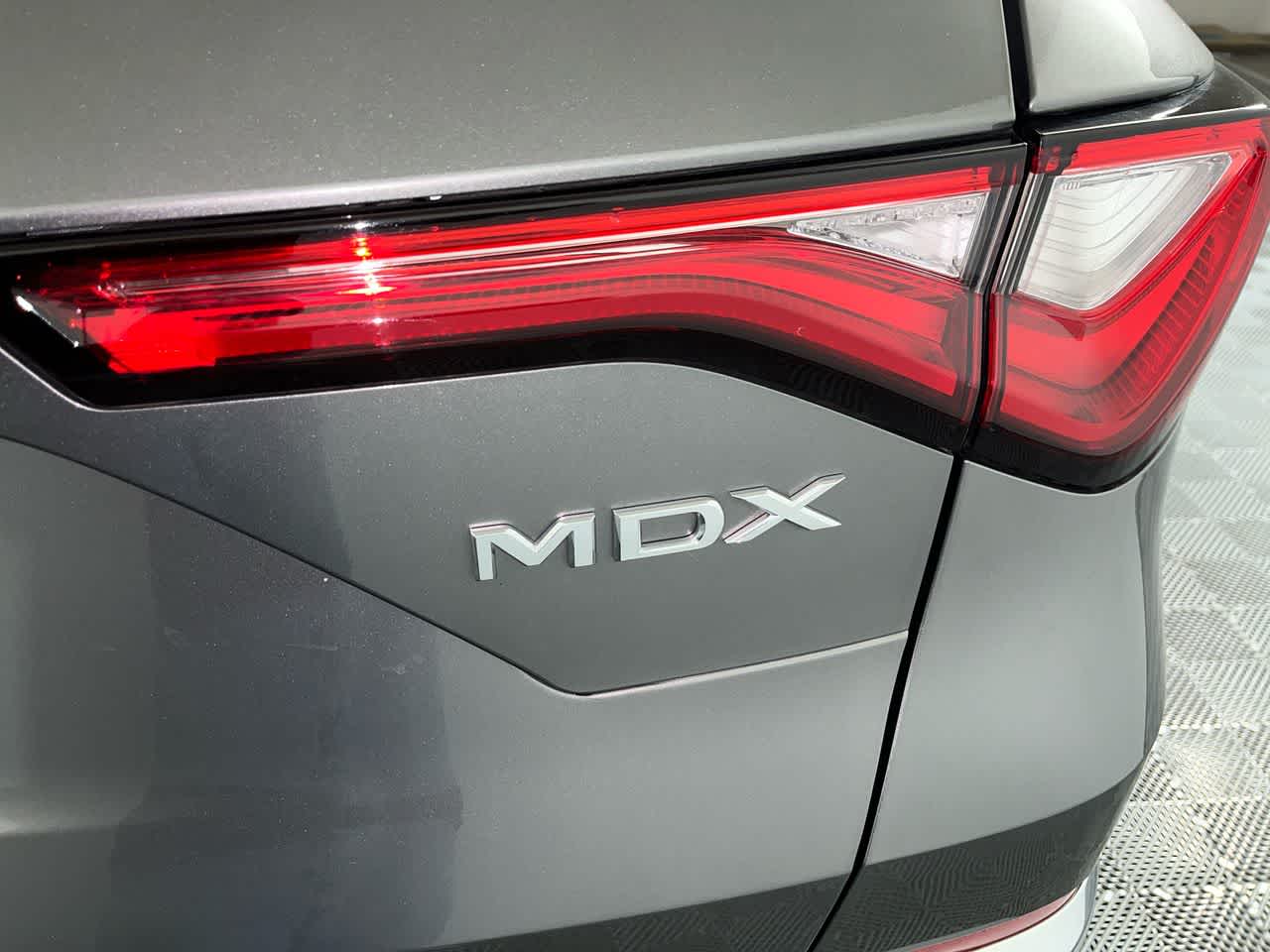 2023 Acura MDX w/Technology Package