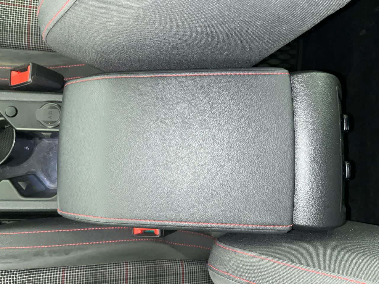 2023 Volkswagen Golf GTI SE