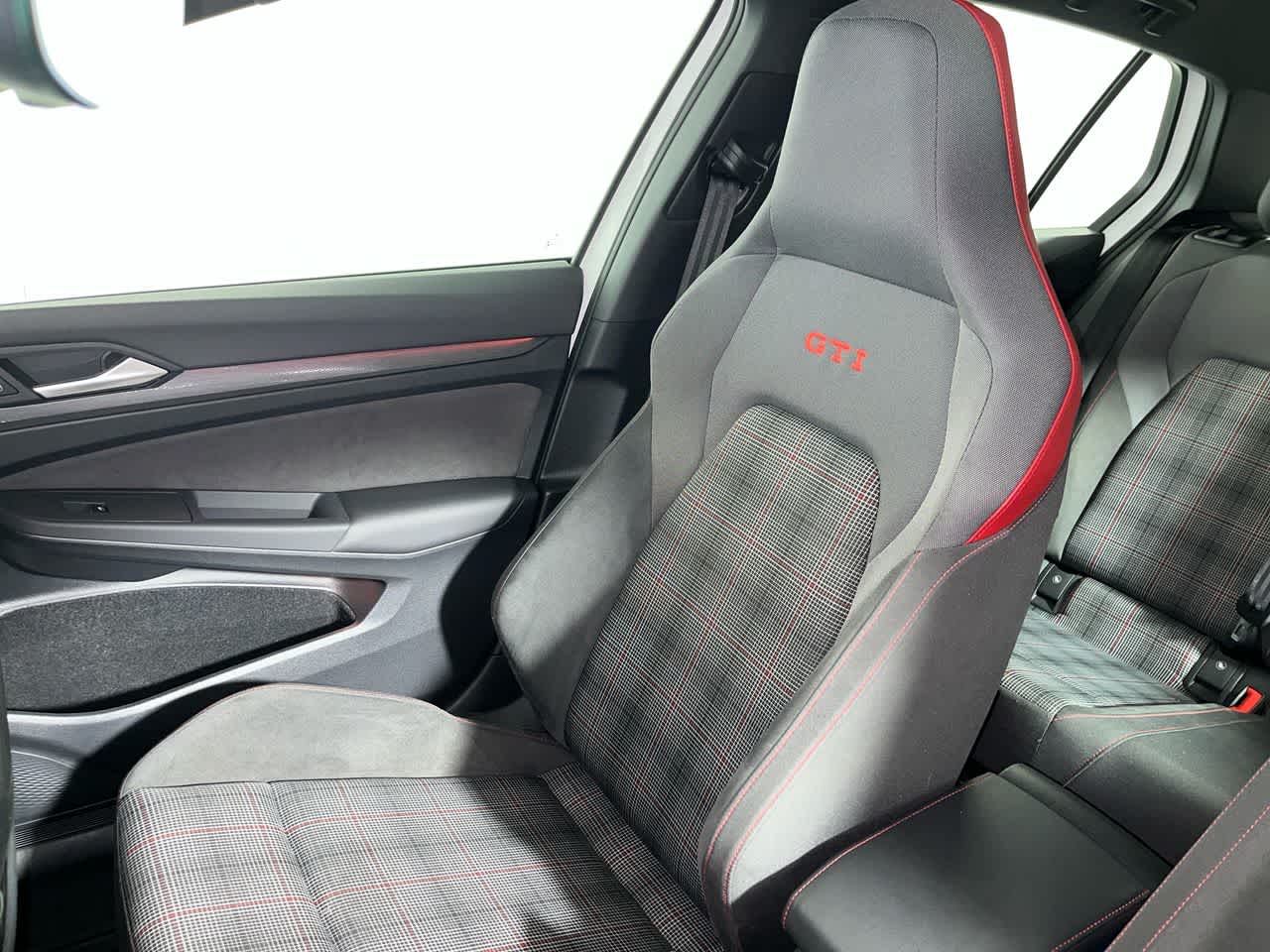 2023 Volkswagen Golf GTI SE