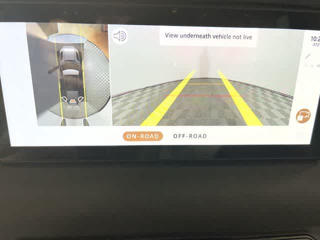 2023 Land Rover Defender SE