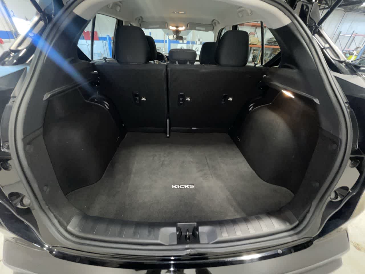 2023 Nissan Kicks SV