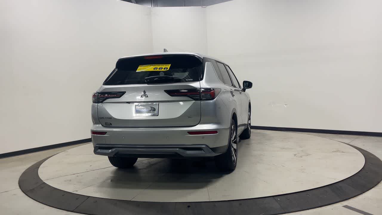 2025 Mitsubishi Outlander SE