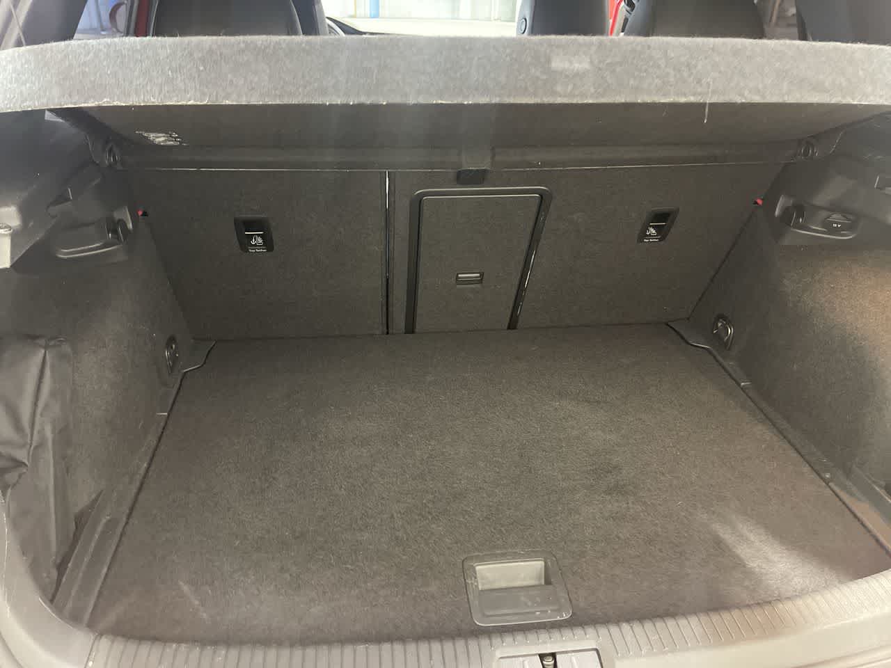 2016 Volkswagen Golf R 4dr HB Man w/DCC/Nav