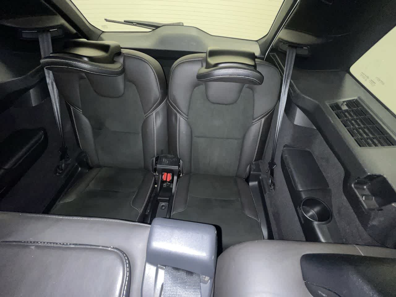 2016 Volvo XC90 T6 R-Design