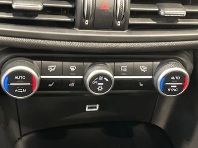 2017 Alfa Romeo Giulia AWD