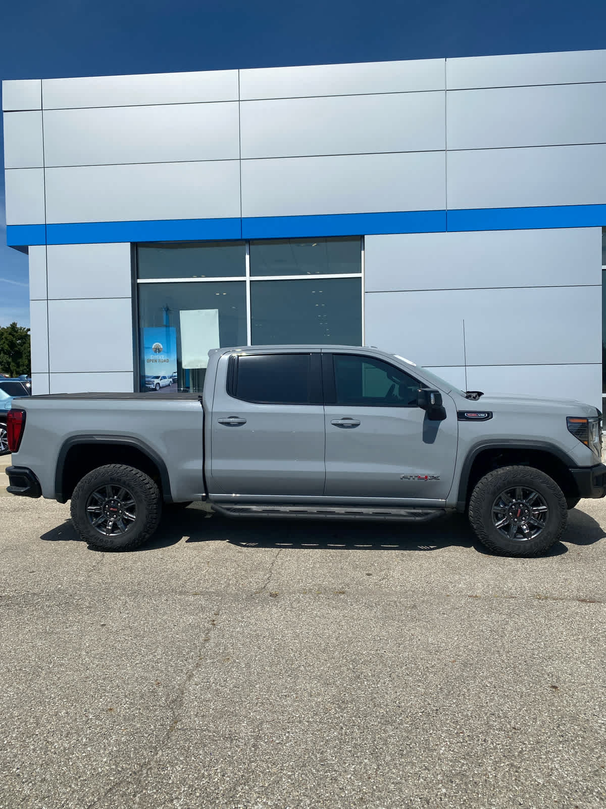 2024 GMC Sierra 1500 AT4X