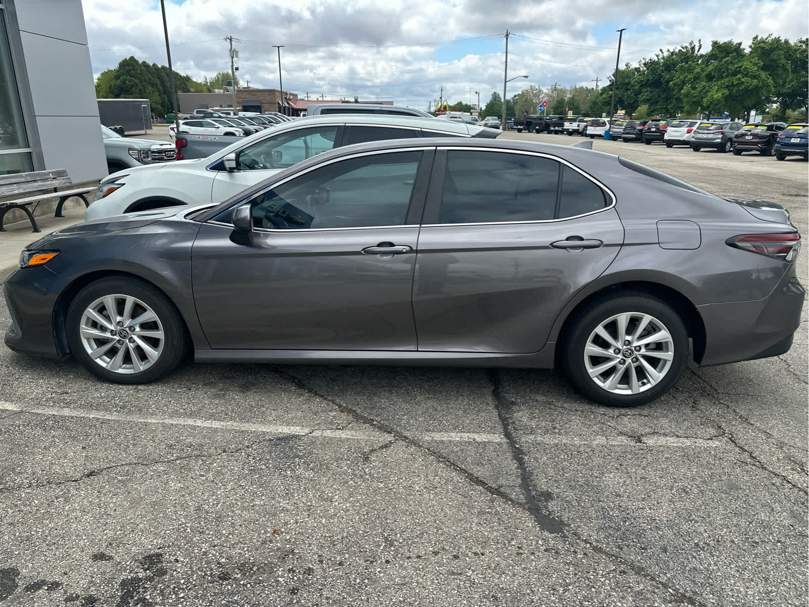 2023 Toyota Camry LE
