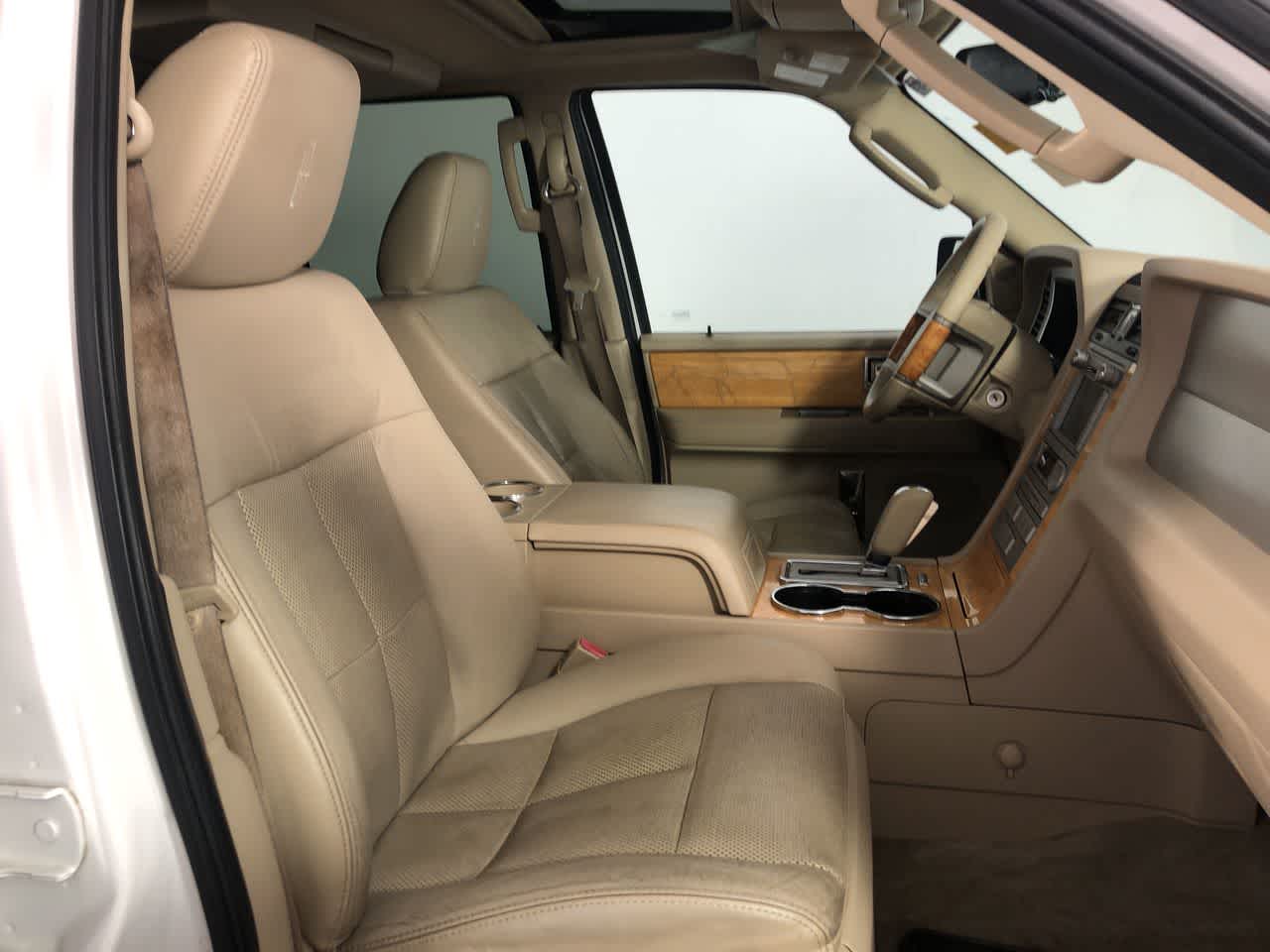 2010 Lincoln Navigator Base