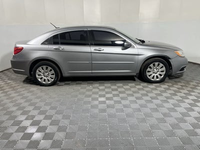 2013 Chrysler 200 Touring