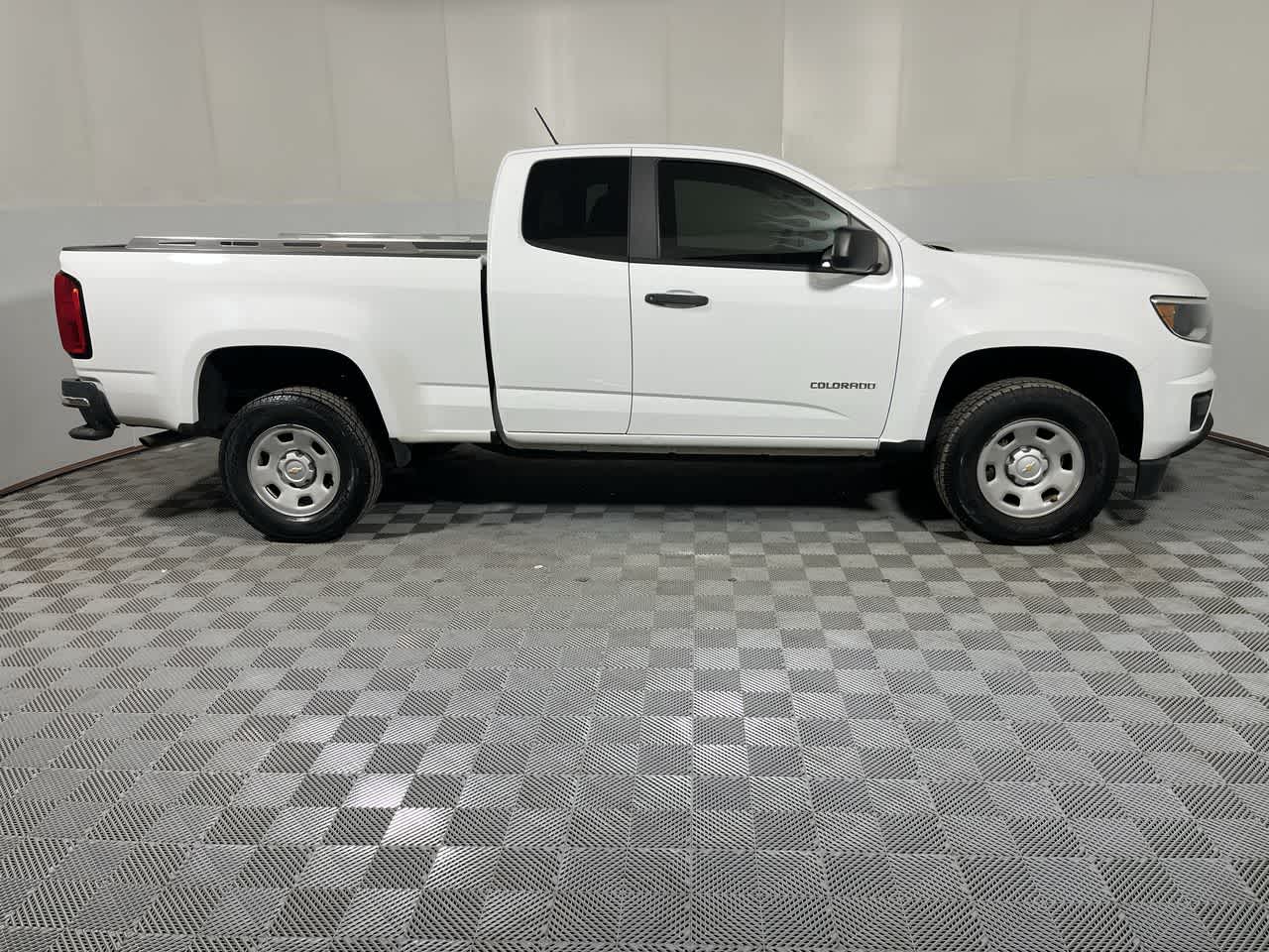 2017 Chevrolet Colorado 2WD Base