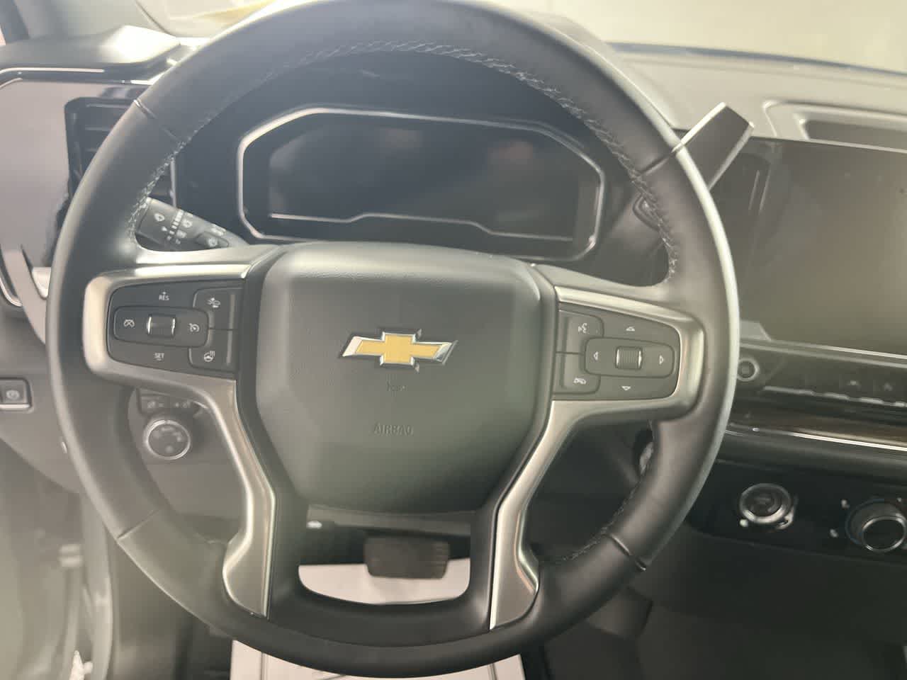 2023 Chevrolet Silverado 1500 LT (2FL)