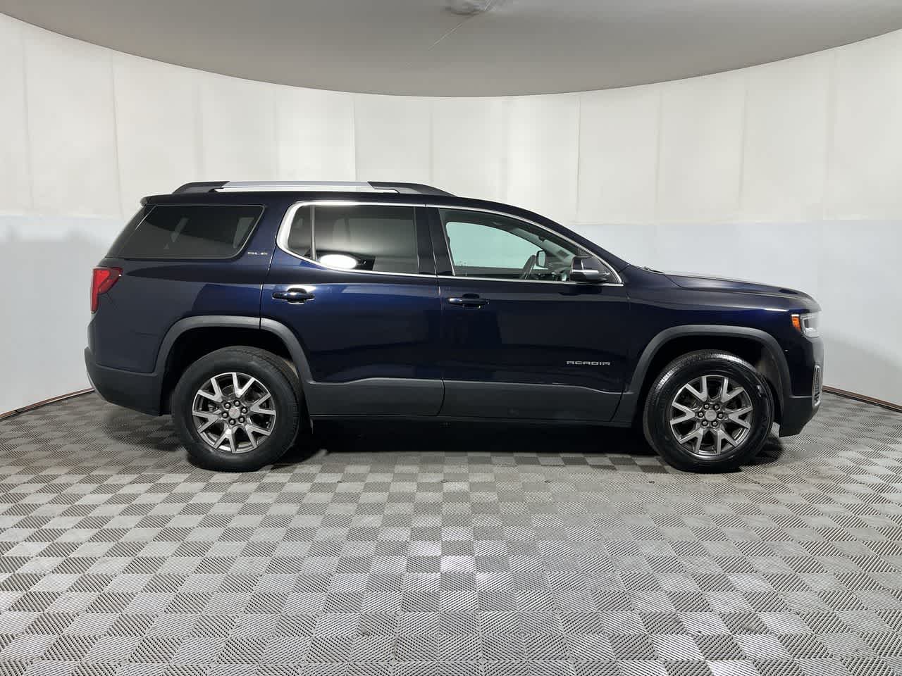 2022 GMC Acadia SLE