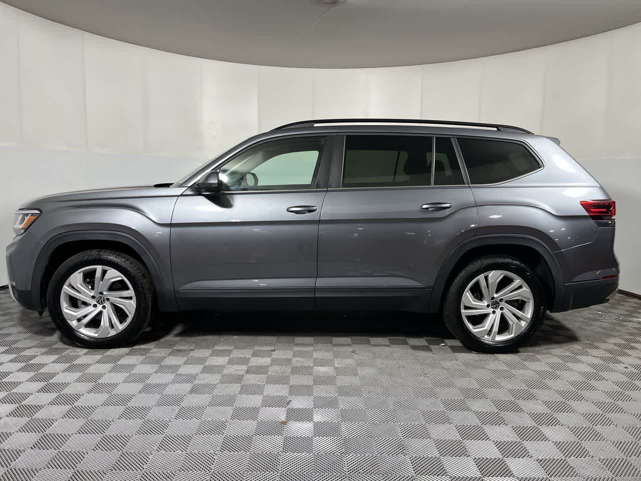 2021 Volkswagen Atlas 2.0T SE w/Technology