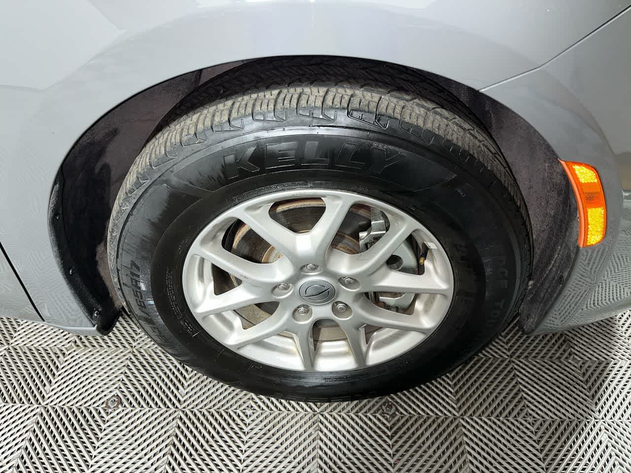 2025 Chrysler Pacifica Select