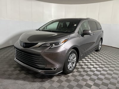 2021 Toyota Sienna Limited