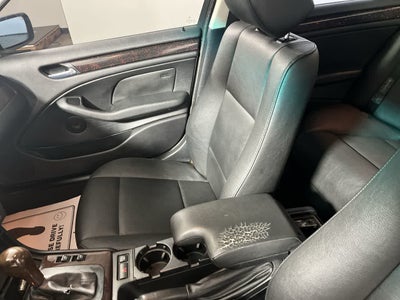 2005 BMW 3 Series 325i