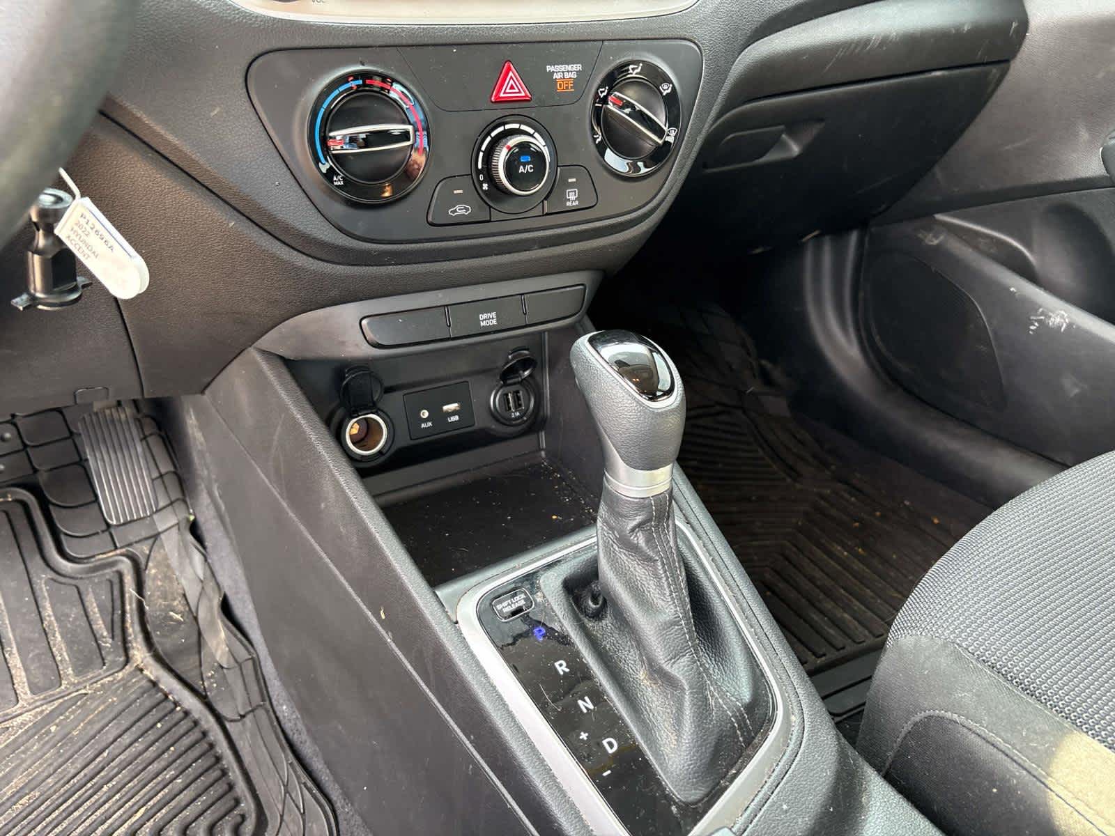 2022 Hyundai Accent SE