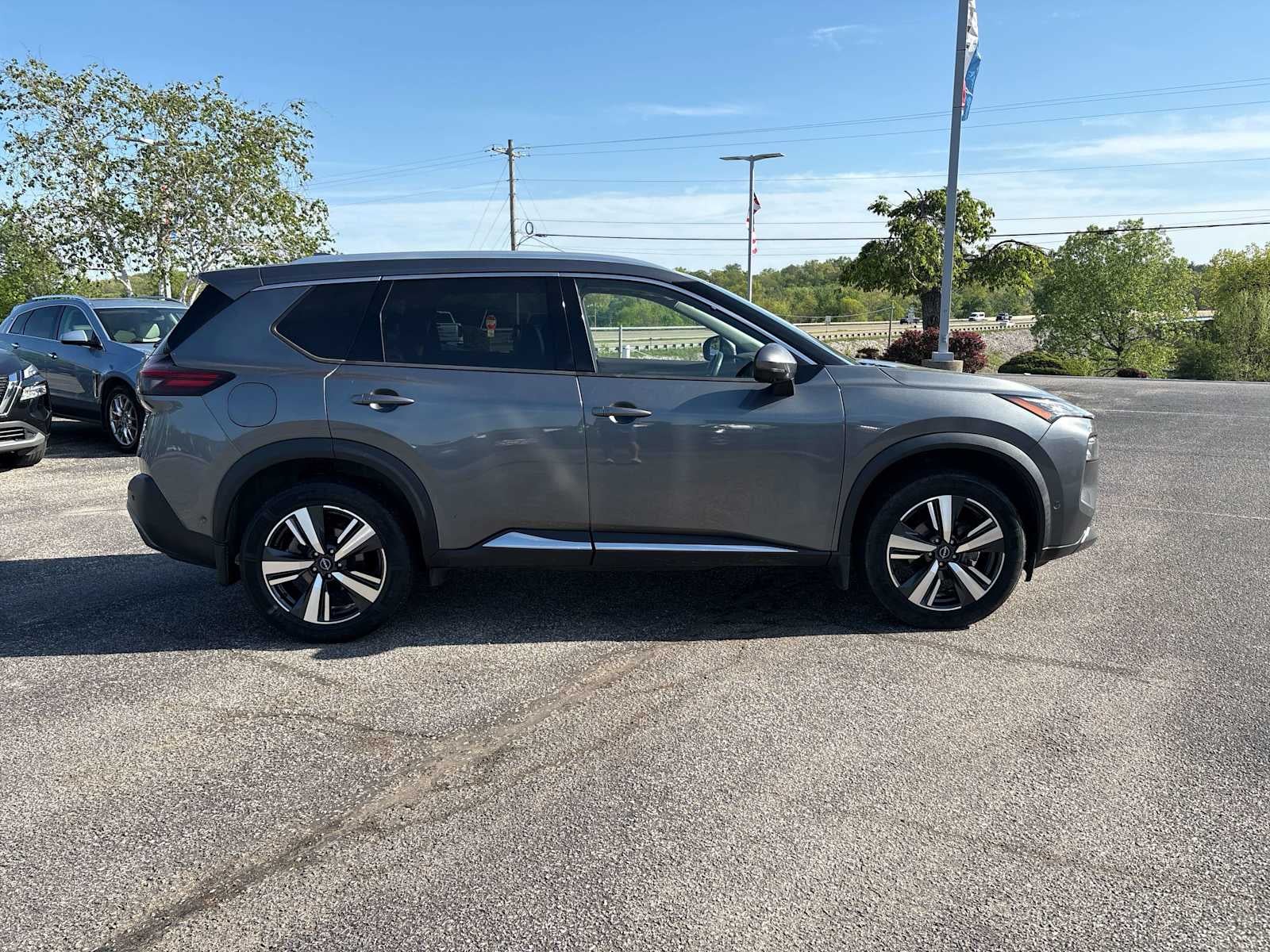 2022 Nissan Rogue SL