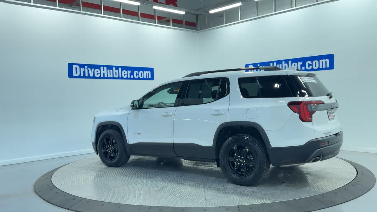 2023 GMC Acadia AT4