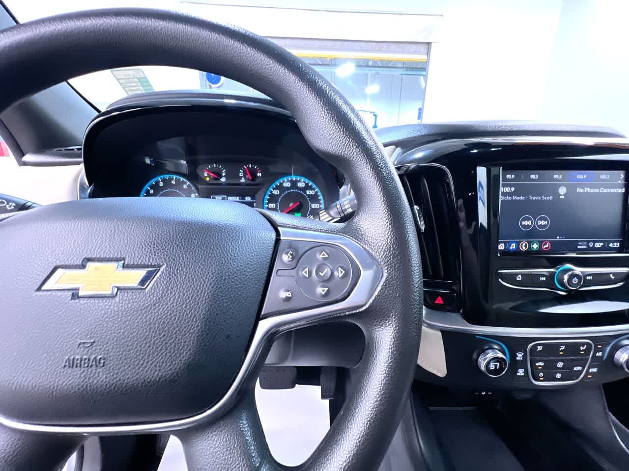 2023 Chevrolet Traverse LS
