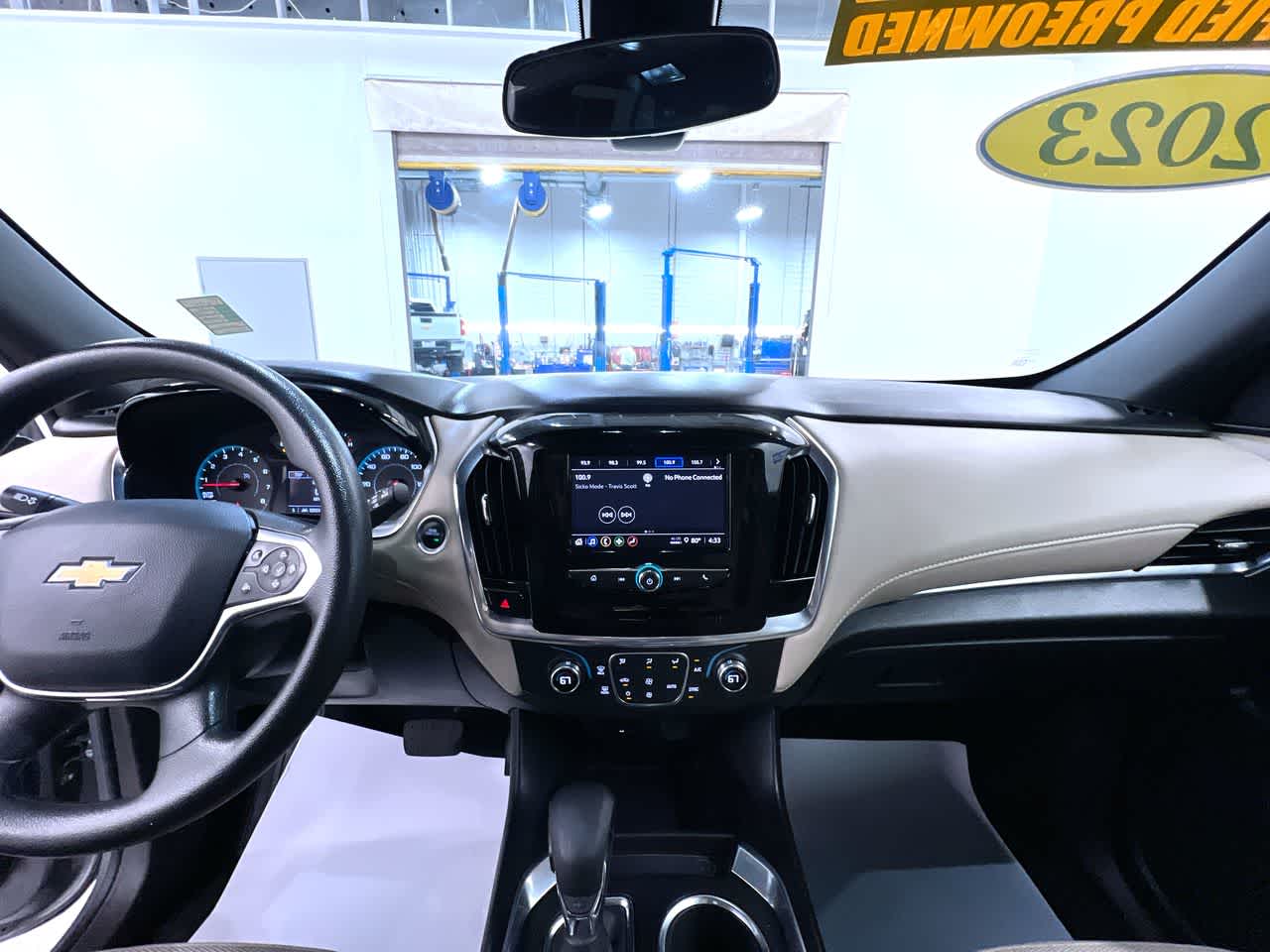 2023 Chevrolet Traverse LS