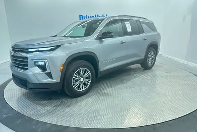 2025 Chevrolet Traverse LT