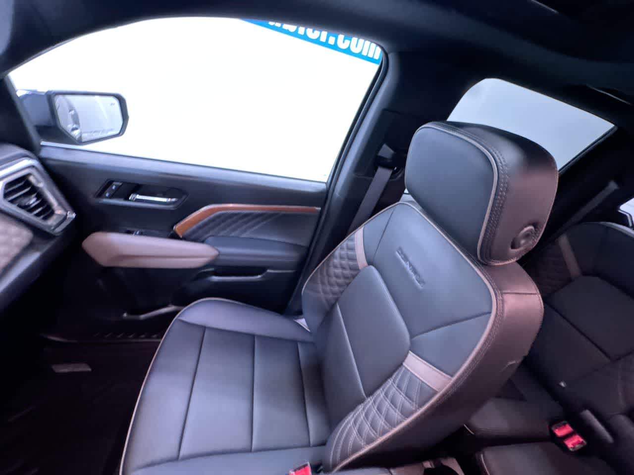 2024 GMC Canyon Denali