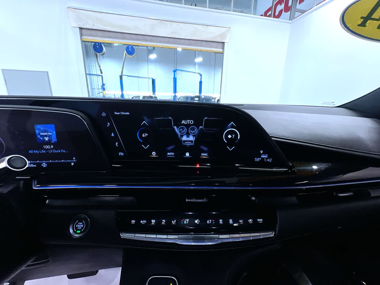 2024 Cadillac Escalade ESV Sport