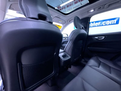 2023 Volvo XC60 Plus Dark Theme