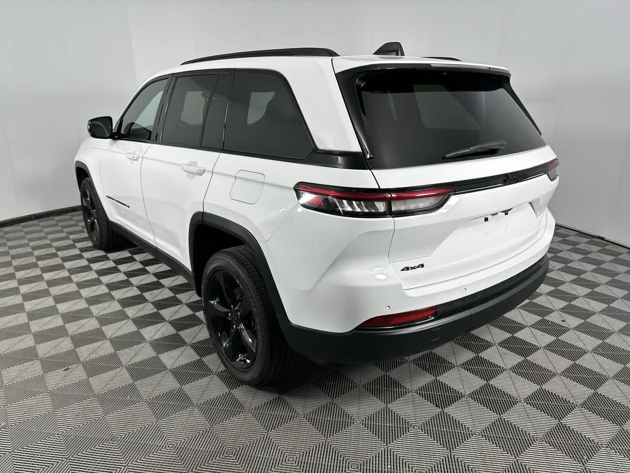 2024 Jeep Grand Cherokee Altitude X