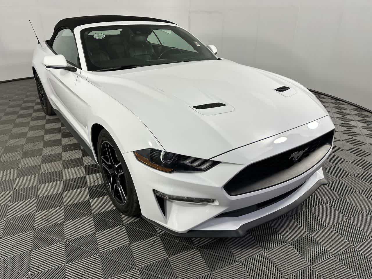 2023 Ford Mustang EcoBoost