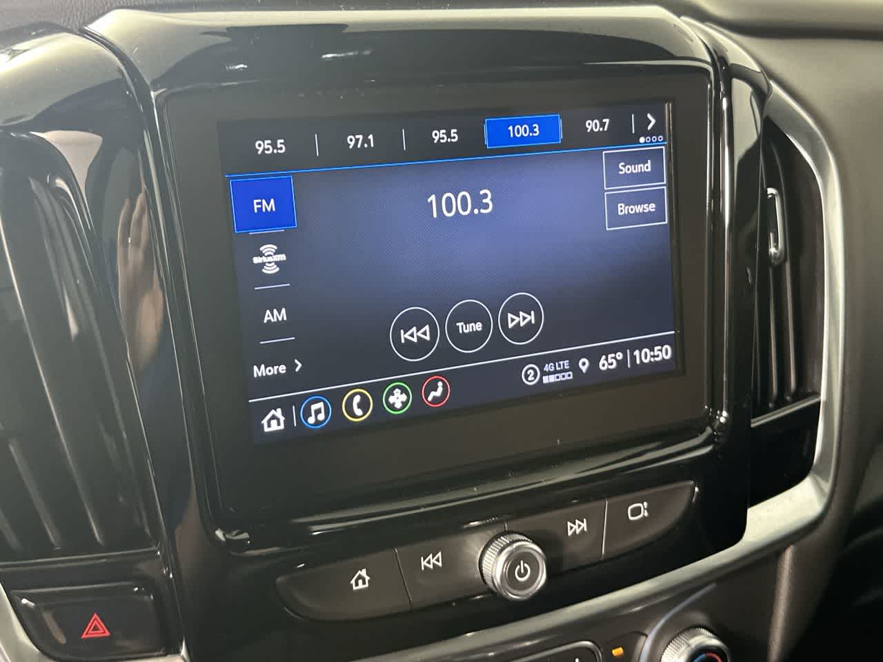 2022 Chevrolet Traverse LT Cloth