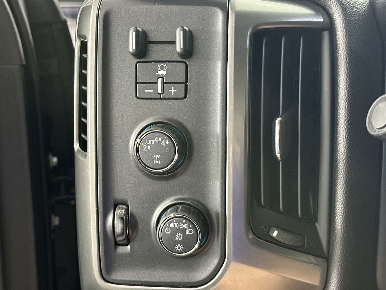 2019 Chevrolet Silverado LD LT
