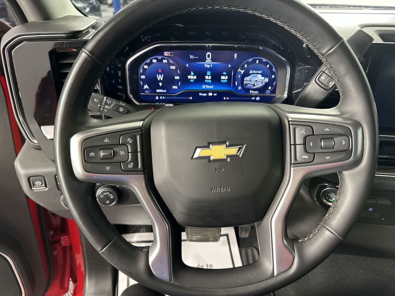 2025 Chevrolet Silverado 1500 LT