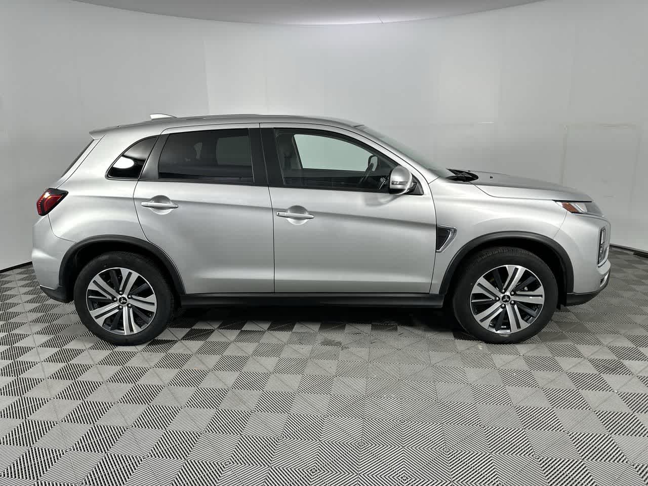 2024 Mitsubishi Outlander Sport S