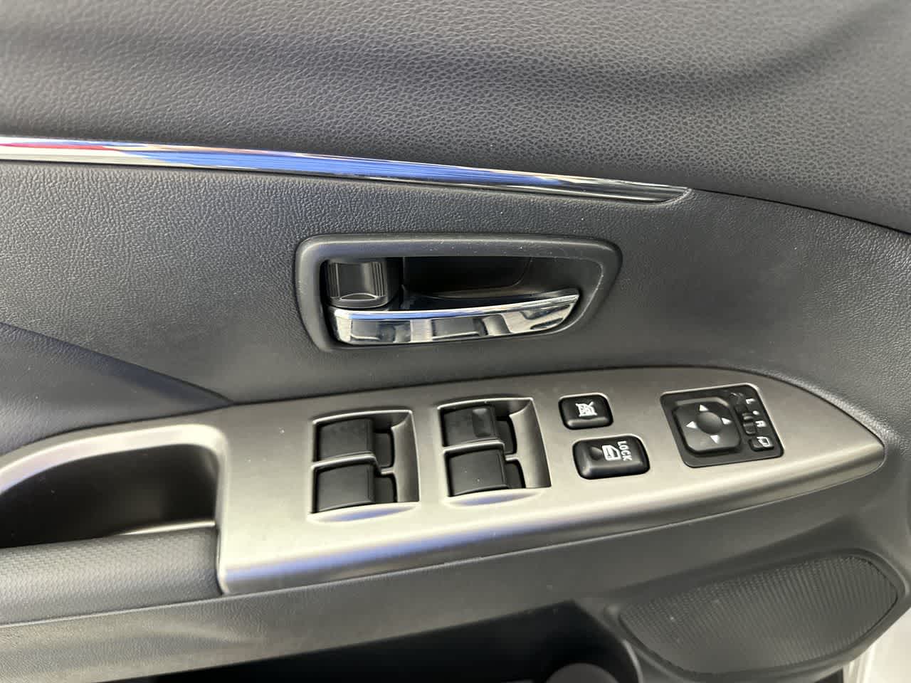 2024 Mitsubishi Outlander Sport S