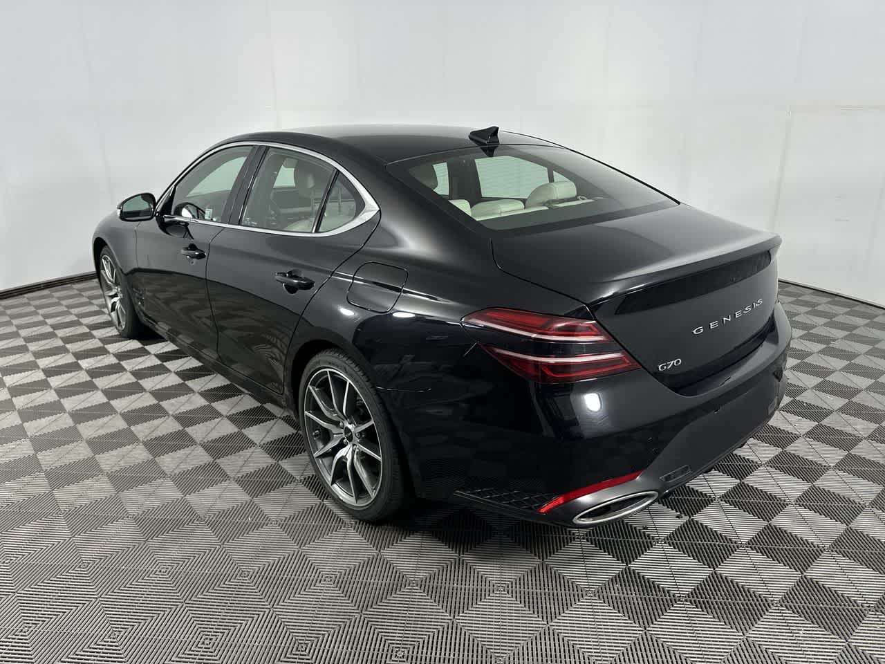 2025 Genesis G70 2.5T