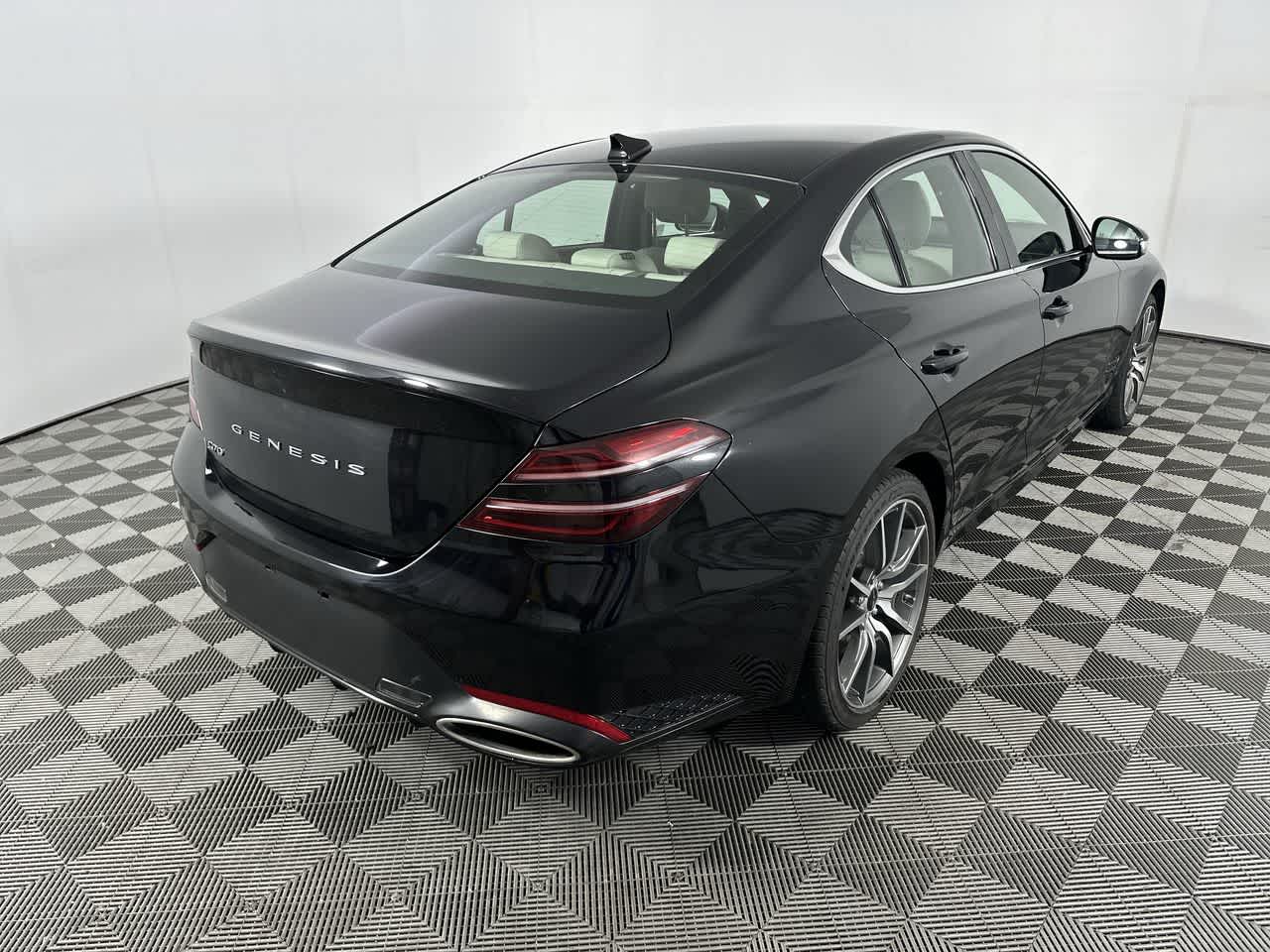 2025 Genesis G70 2.5T
