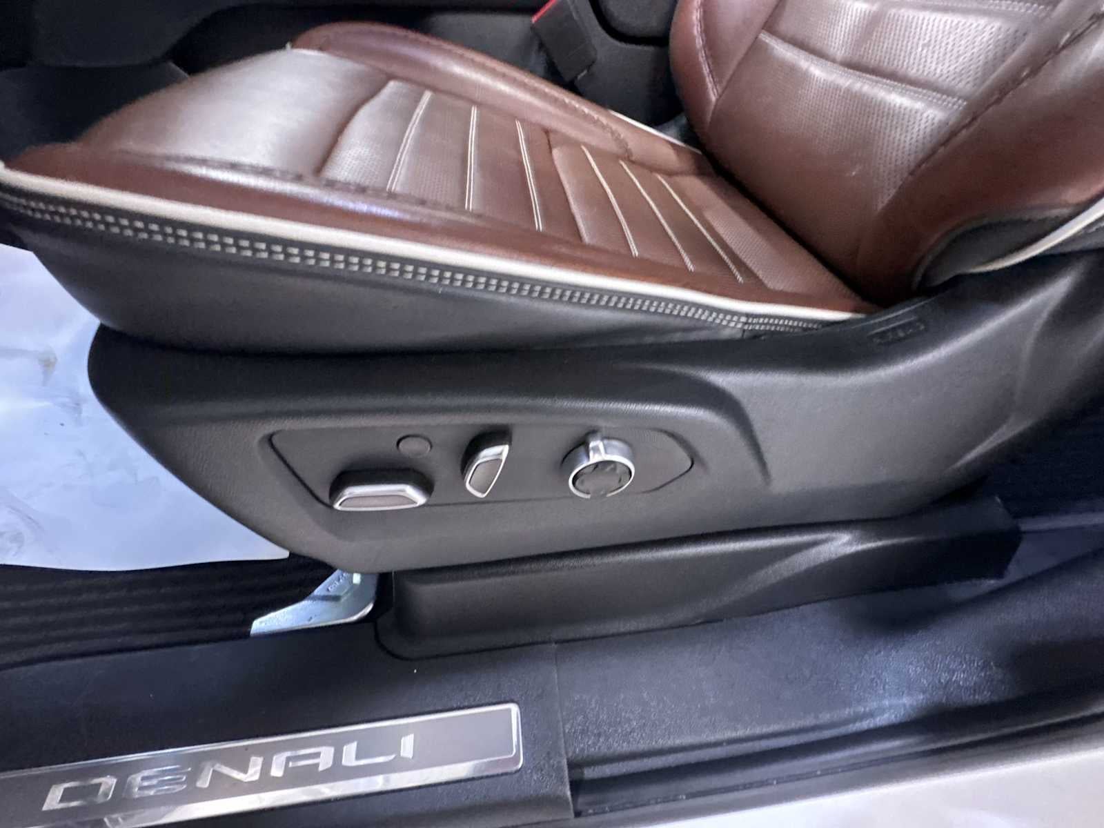 2024 GMC Yukon Denali Ultimate Denali Ultimate