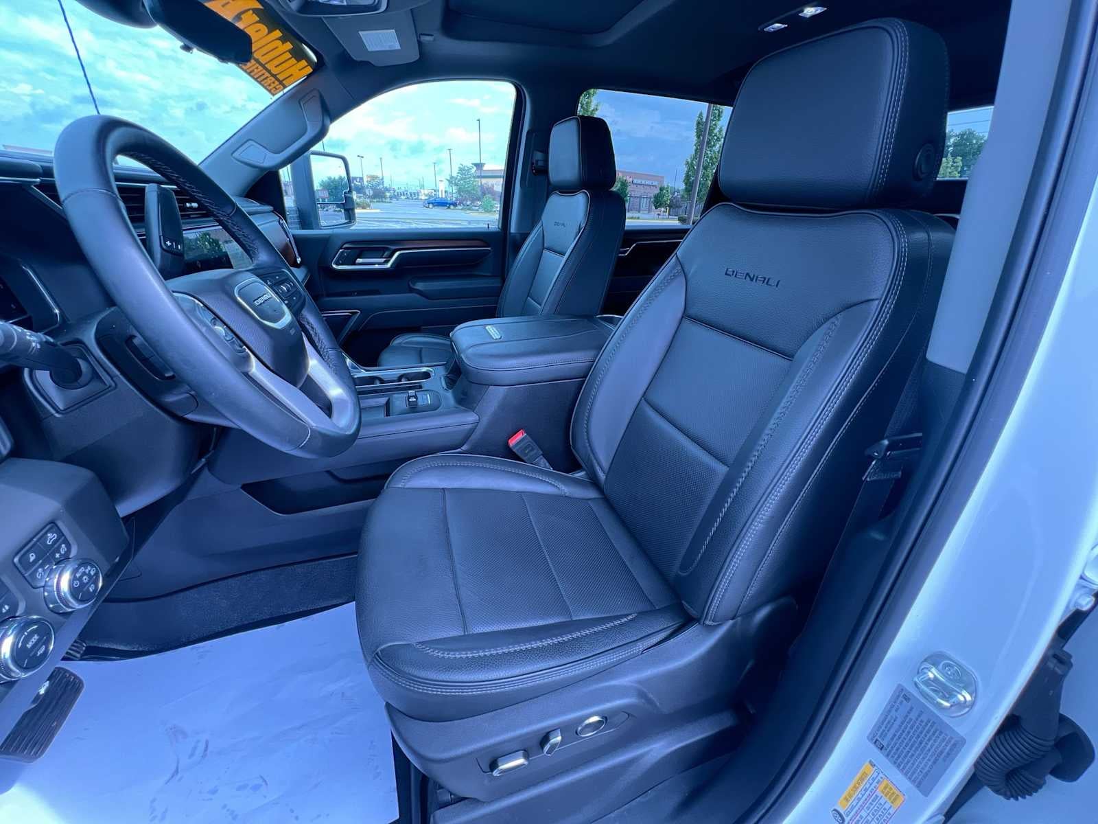 2025 GMC Sierra 3500HD Denali