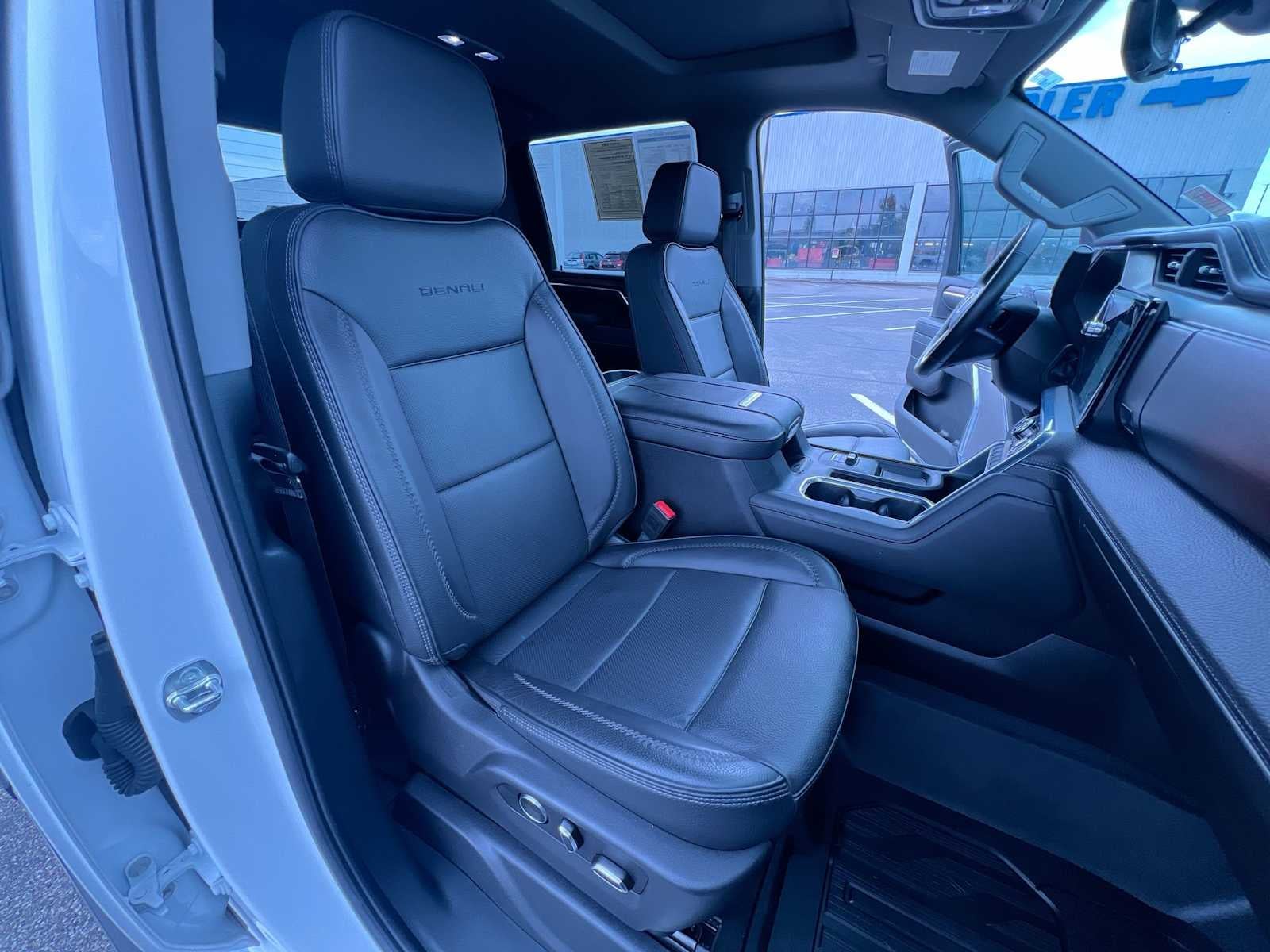 2025 GMC Sierra 3500HD Denali