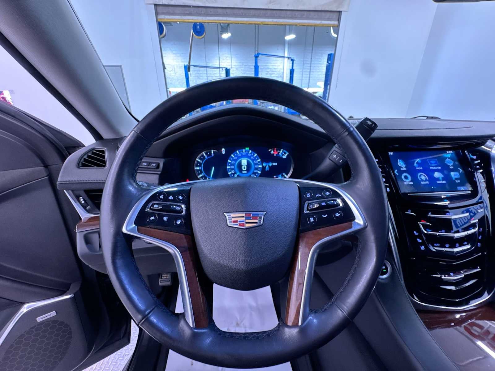 2018 Cadillac Escalade Luxury