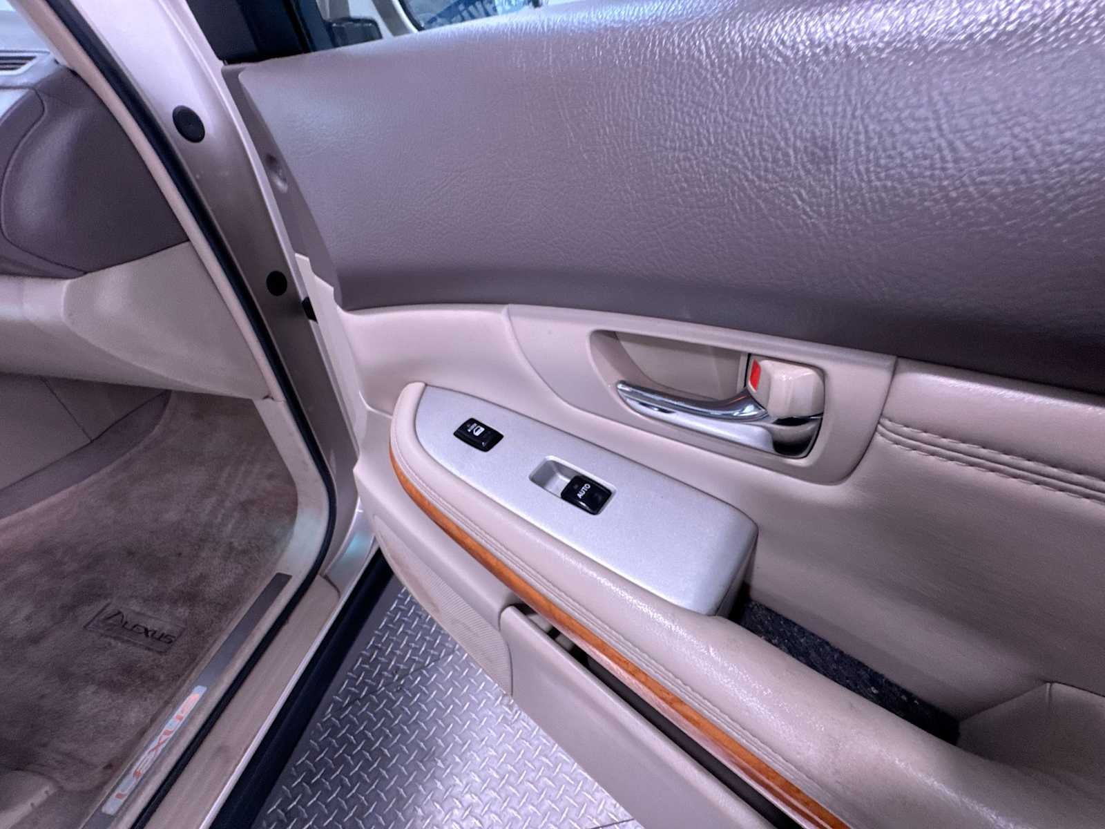 2005 Lexus RX 330 4dr SUV AWD