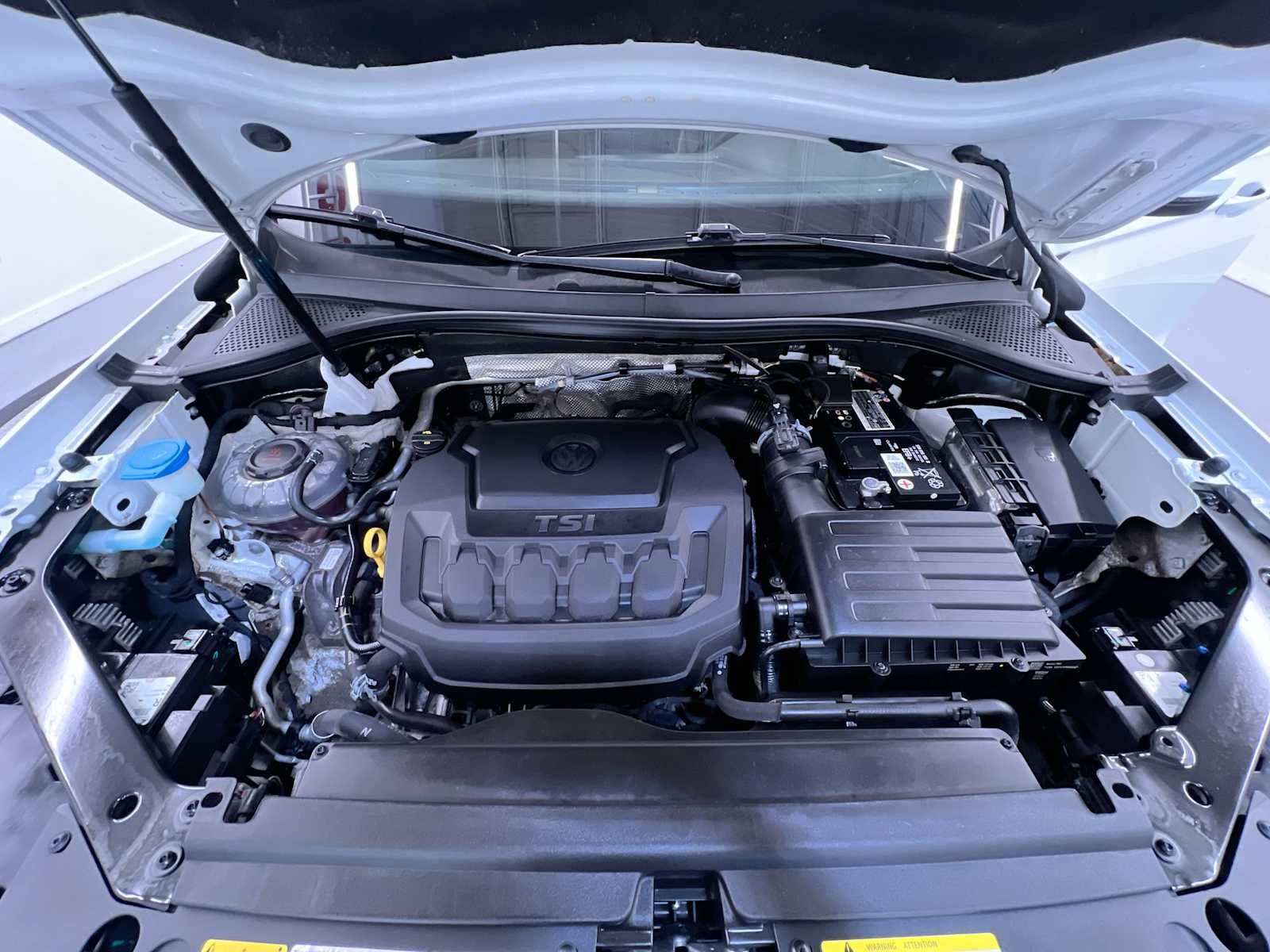 2022 Volkswagen Tiguan SEL R-Line