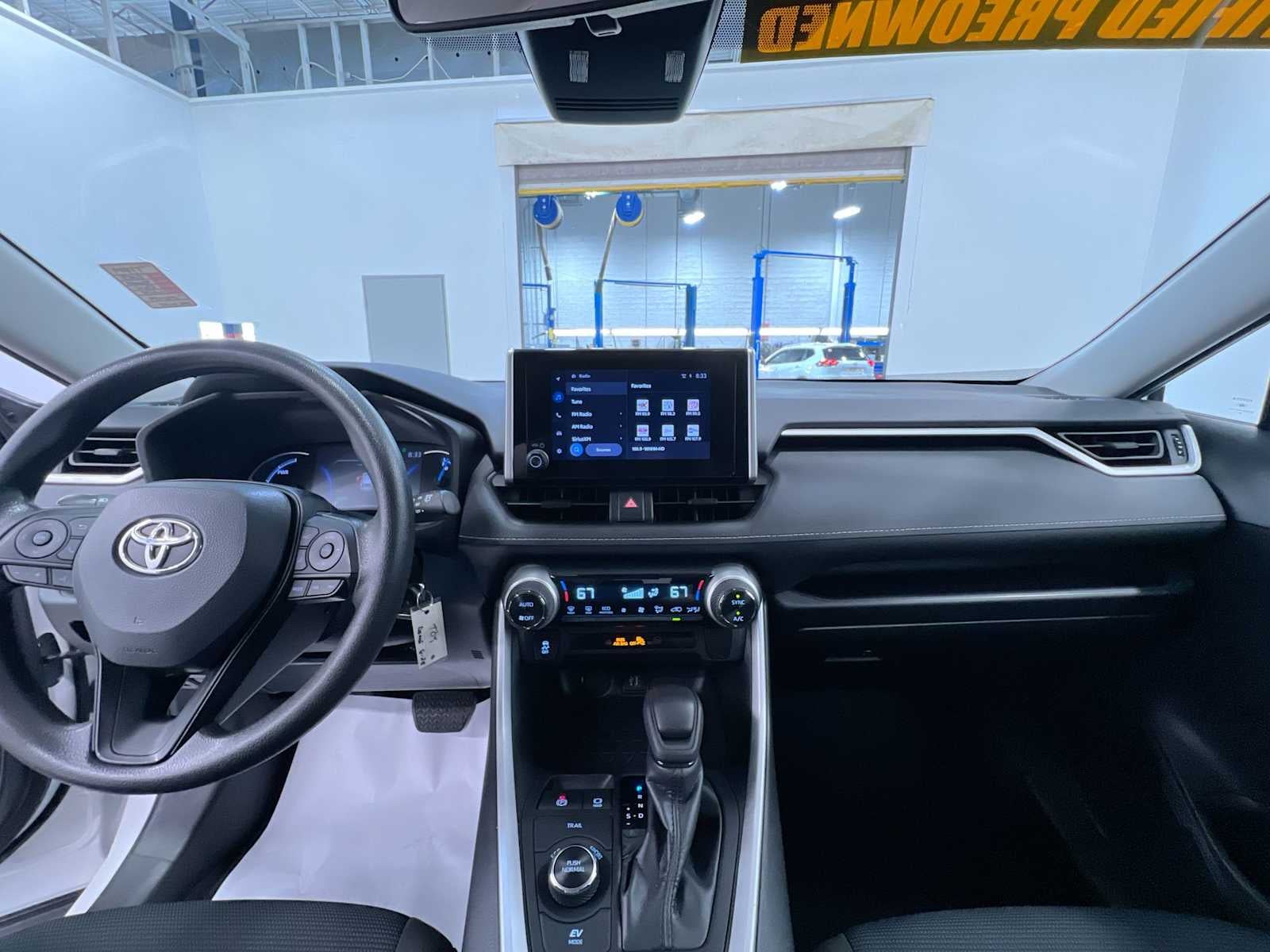 2023 Toyota RAV4 Hybrid LE