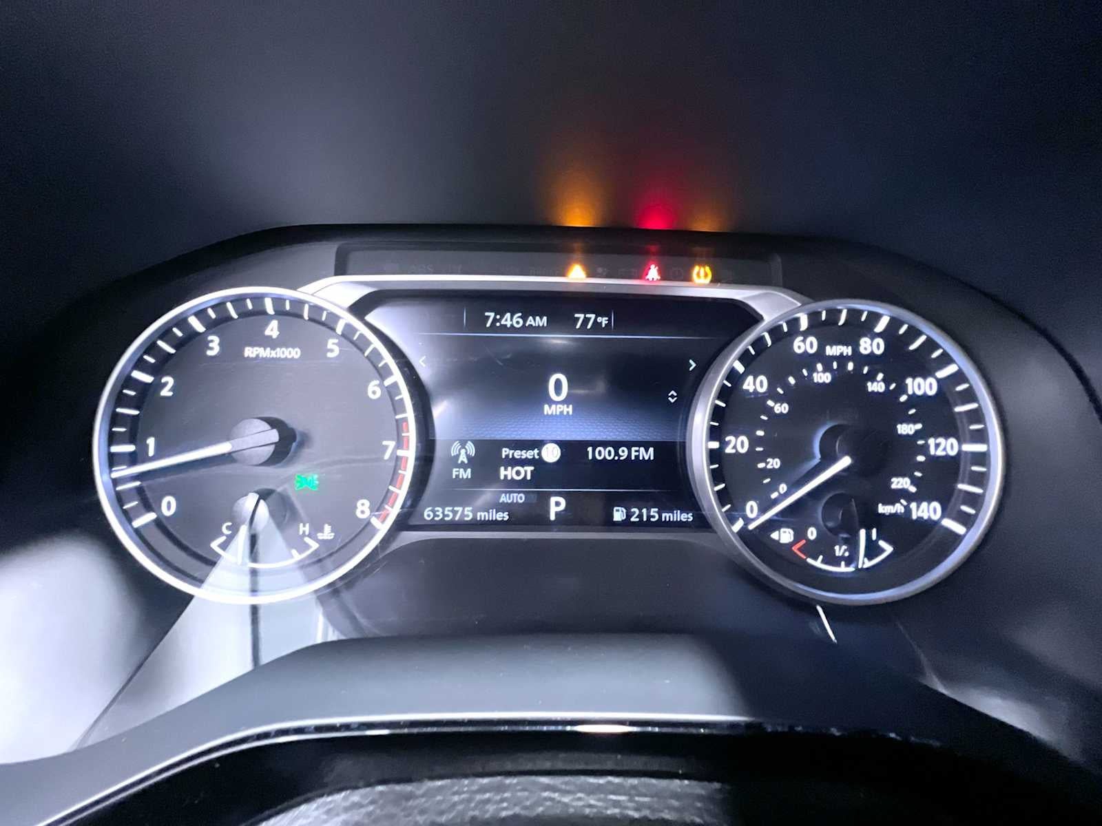 2025 Nissan Pathfinder SV