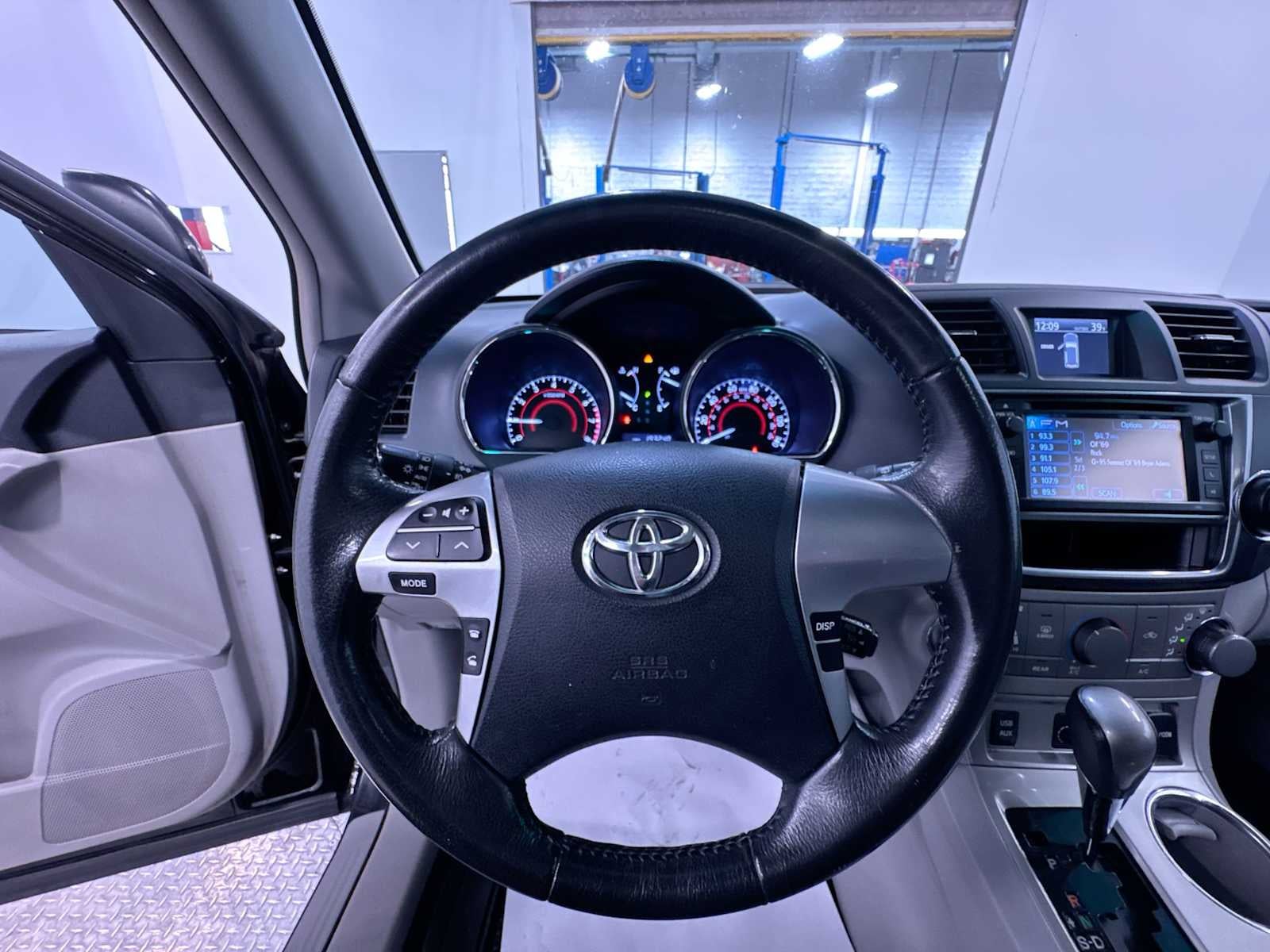 2013 Toyota Highlander SE